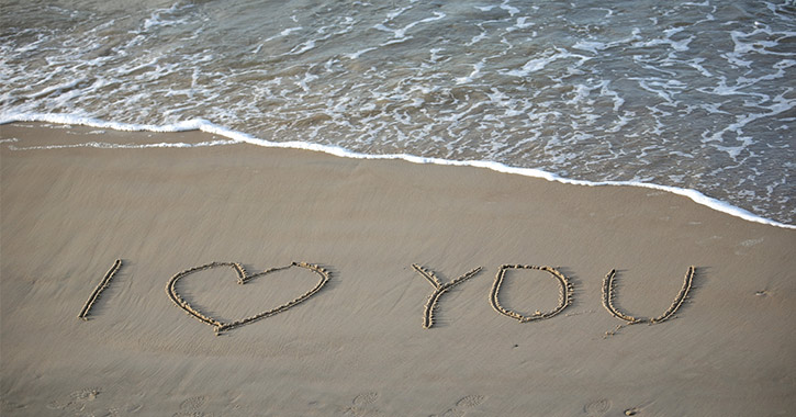 i love you written in the sand