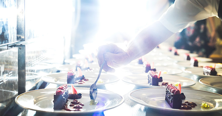 caterer plating food