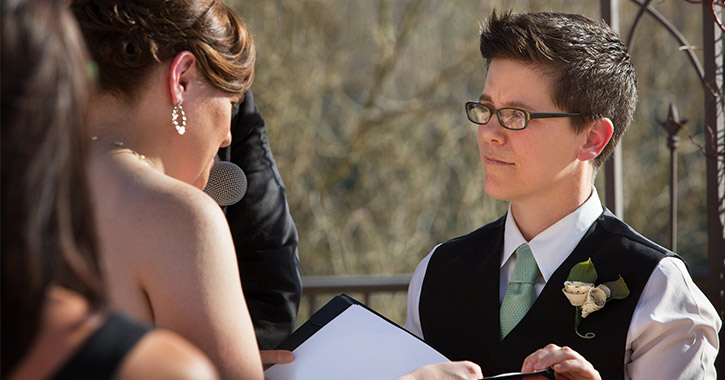 couple exchanging wedding vows